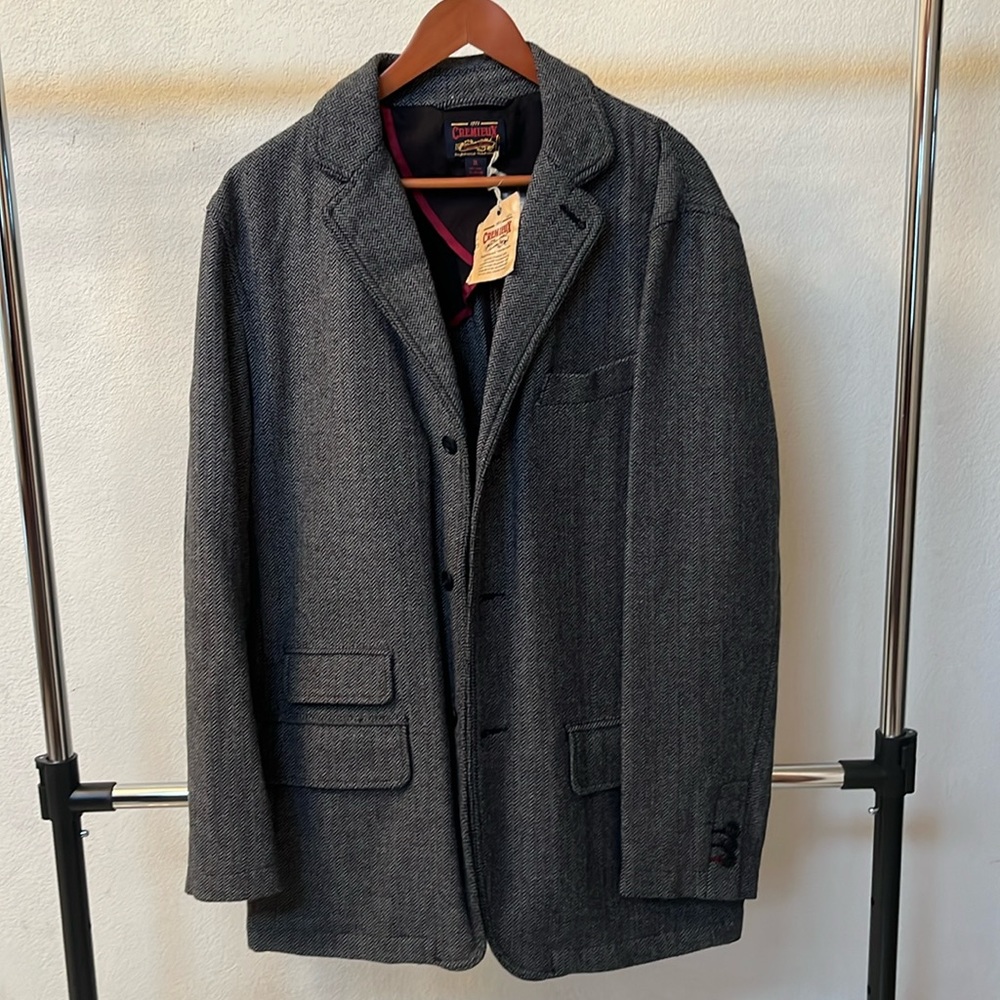 A Cremieux Sportsjacket. Size XL. Grey and Black.